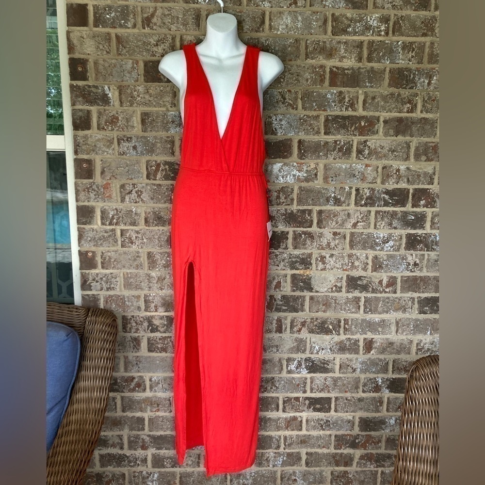 Superdown Erika Deep V Jersey Maxi in Red Size Medium New Never Worn